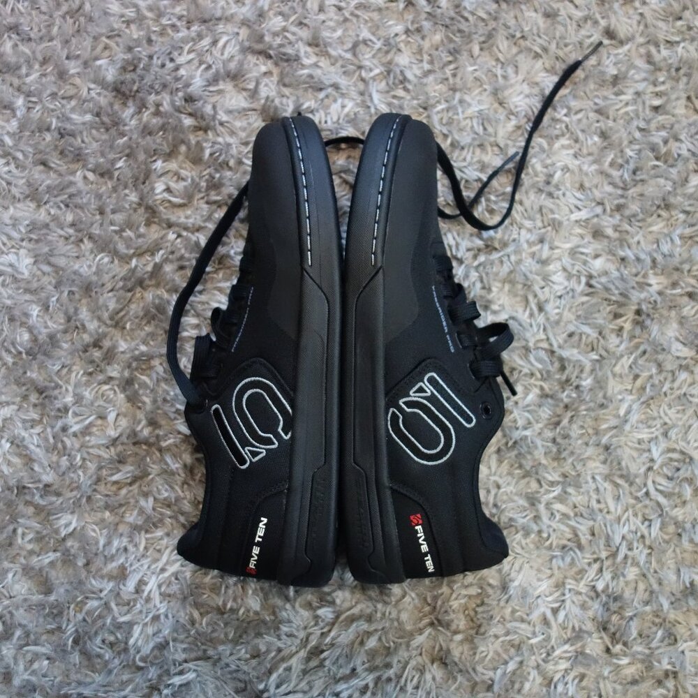 Five Ten Freerider Mountain Bike Shoes Mens 12 Black Flat Pedal MTB NEW - Picture 7 of 7